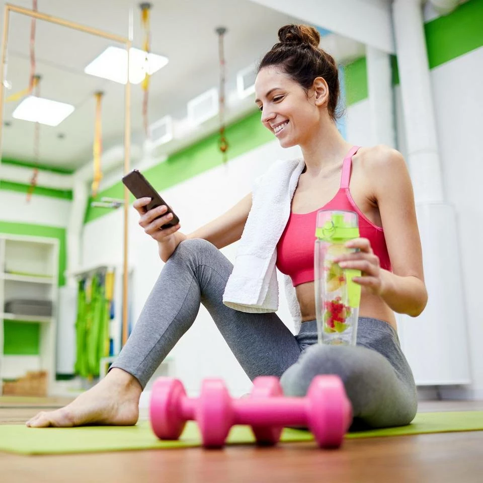 relaxdays Trinkflasche »1 x Trinkflasche mit Obsteinsatz blau« 5 relaxdays Trinkflasche »1 x Trinkflasche mit Obsteinsatz blau« – Bild 5