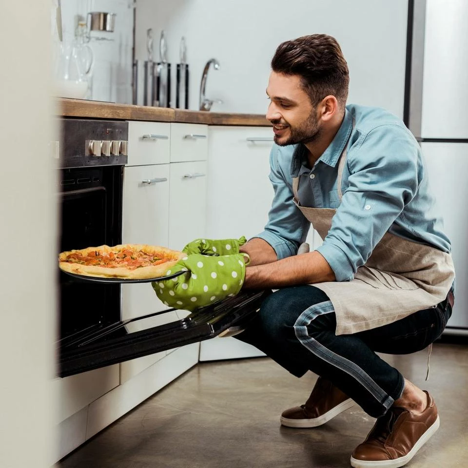 relaxdays Pizzablech »Pizzablech 4er Set mit Ständer«, Eisen 3 relaxdays Pizzablech »Pizzablech 4er Set mit Ständer«, Eisen – Bild 3